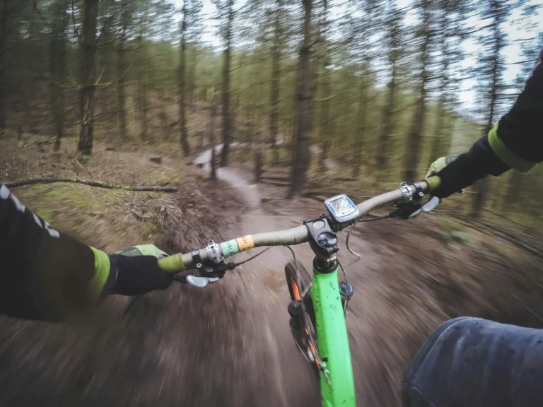 Fahrradfahren Fahrrad- und E-Bike-Versicherung